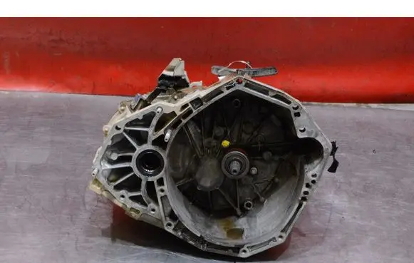 Dacia Duster Manual 6 speed gearbox TL8000