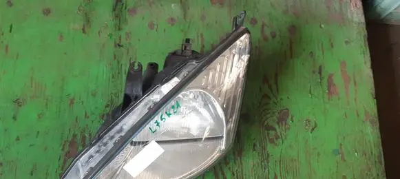 Ford Focus Headlight/headlamp
