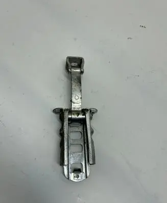 Volkswagen Crafter Front door check strap stopper