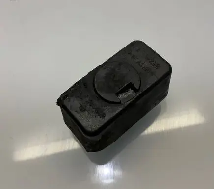 Mercedes-Benz E W211 Jacking socket point 