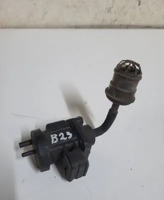 Mercedes-Benz E W211 Turbo solenoid valve A0005450527
