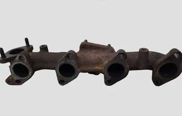 KIA Carens II Exhaust manifold