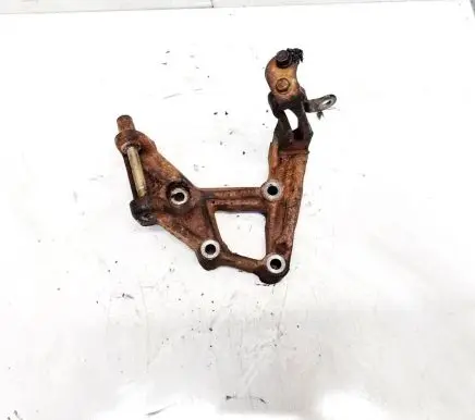 Honda Accord Engine mounting bracket