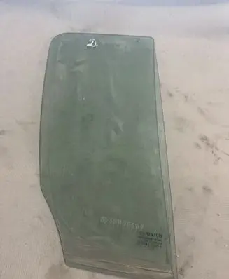 Renault Modus Rear vent window glass 