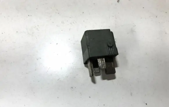 Mercedes-Benz C W203 Other relay a0025422619 4ra00779307