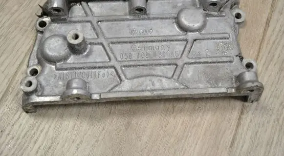 Audi A6 S6 C7 4G Rocker cam cover 059109130AG