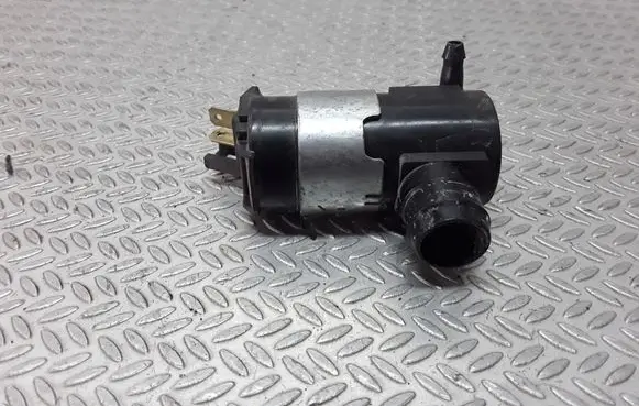Mitsubishi Pajero Windscreen/windshield washer pump