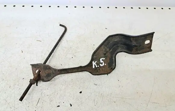 Battery bracket