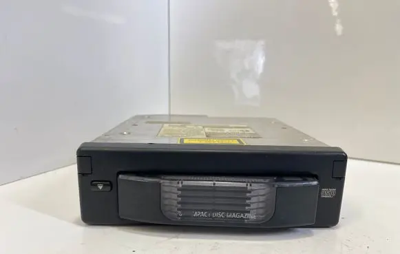BMW 5 E60 E61 CD/DVD changer 65126956939 65129131850 65126986081