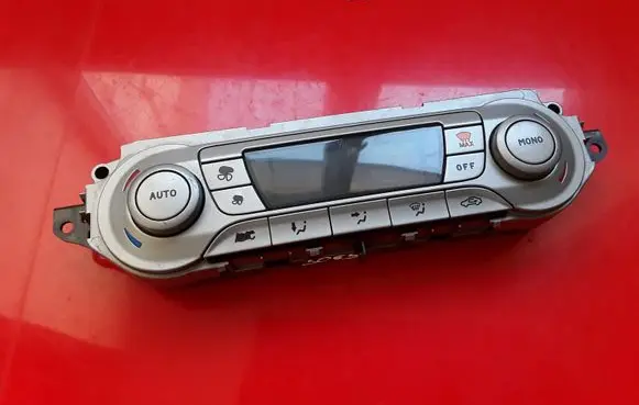 Ford Focus Climate control unit 7M5T18C612CD W4KB46078 0259A