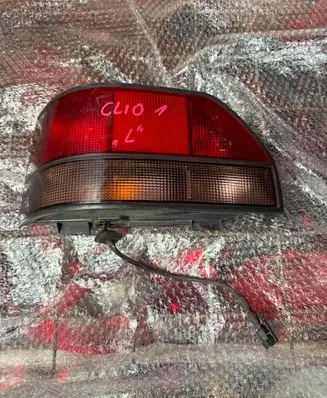 Renault Clio I Rear/tail lights