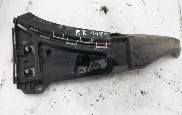 Volvo XC90 Front bumper mounting bracket 08620563
