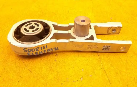 Peugeot 5008 II Engine mounting bracket 9840717080