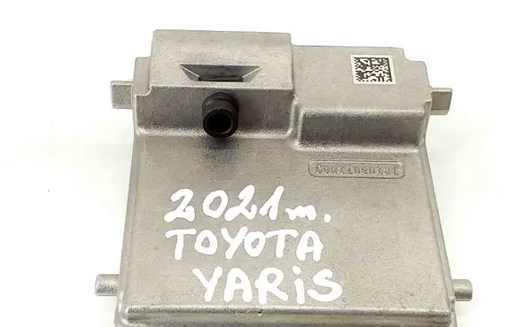 Toyota Yaris XP210 Windshield/windscreen camera 10R058405 8646C0W040