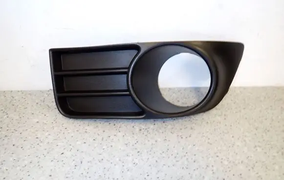 Suzuki SX4 Front fog light trim/grill