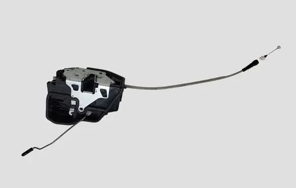 BMW 1 F20 F21 Front door lock A053702 7202145