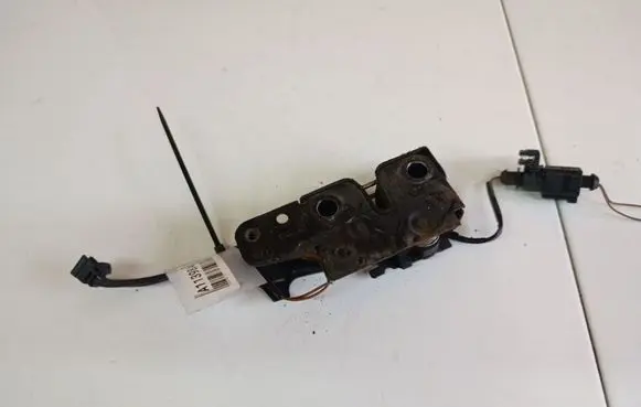 Audi A3 S3 8P Engine bonnet/hood lock/catch