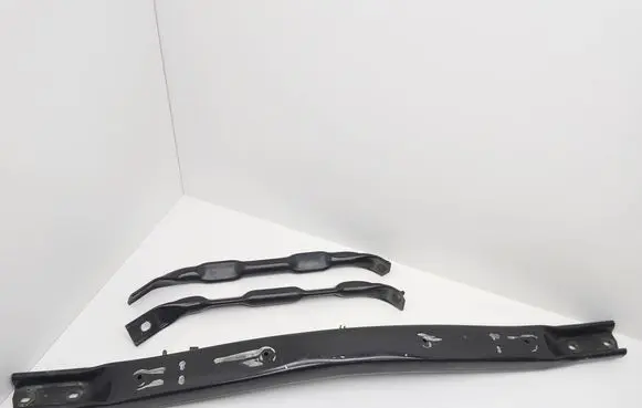 BMW X5 E70 Radiator support slam panel bracket 7158437