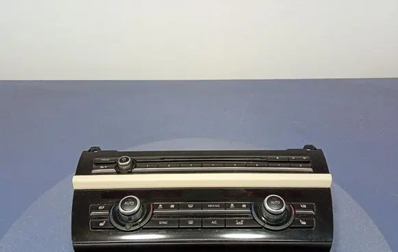 BMW 5 F10 F11 Climate control unit 9324321