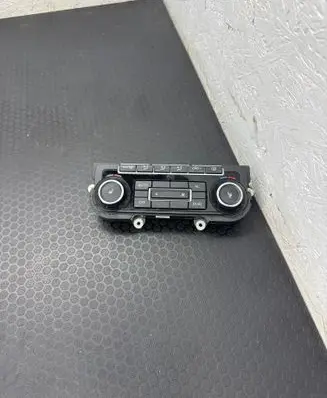 Volkswagen Tiguan Climate control unit 5K0907044EA SW1010 5HB00974681