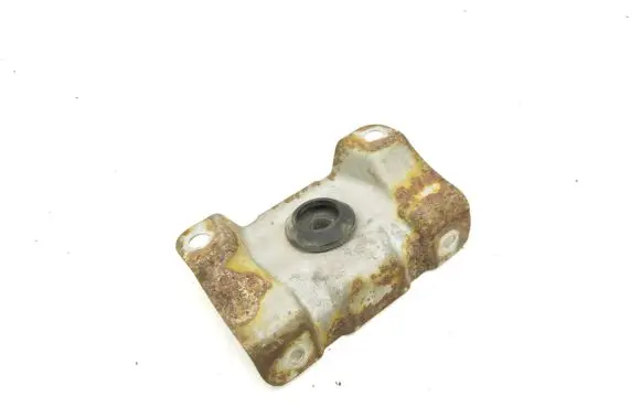 Subaru Legacy Radiator mount bracket