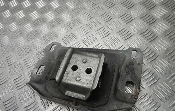 Peugeot 308 Engine mount bracket 9807420980 VD17413