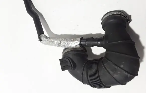 Mercedes-Benz CLS C218 X218 Air intake hose/pipe A6510900337