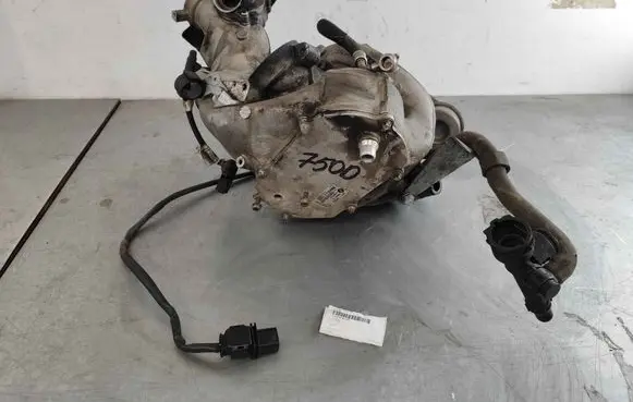 BMW 7 F01 F02 F03 F04 Turbo 11658506382