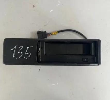 Audi A6 S6 C5 4B CD/DVD changer FA05735
