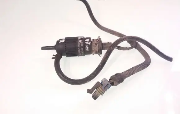 Opel Vectra B Windscreen/windshield washer pump 090586631