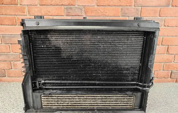 BMW 5 E60 E61 Coolant radiator 7787440 7795823