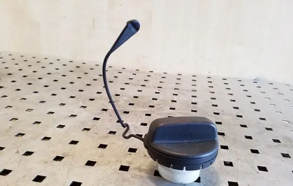 Toyota RAV 4 (XA30) Fuel tank filler cap 