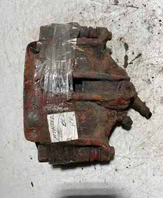 Ford Mondeo Mk III Front brake caliper