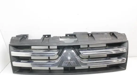Mitsubishi Pajero Quarter panel pressure vent 7450A150
