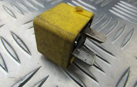 BMW 5 E34 Other relay 61311378301 61.311378301