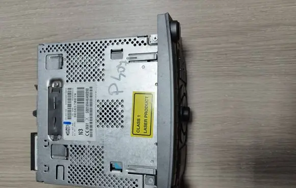 Peugeot 407 Radio/GPS head unit trim 