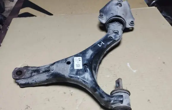 Honda Accord Front control arm 51360T2AA030