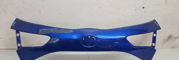 Toyota Yaris Trunk door license plate light bar 768010DB20