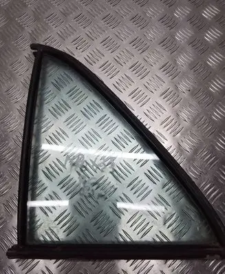 Mercedes-Benz W123 Rear vent window glass 