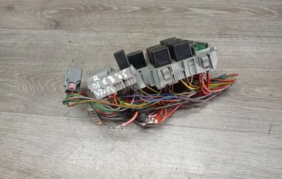 Volvo V70 Fuse module