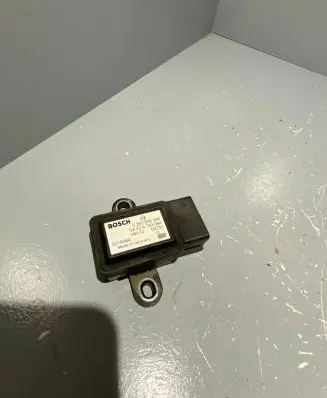 BMW 5 E39 ESP acceleration yaw rate sensor 6753694 34526753694 0018064