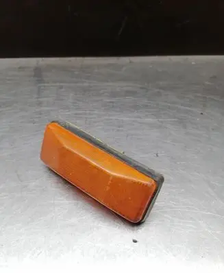 Front fender indicator light