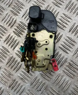 Jeep Grand Cherokee (WJ) Front door lock