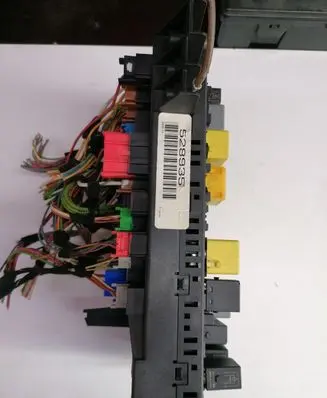 Mercedes-Benz ML W163 Fuse module 528935