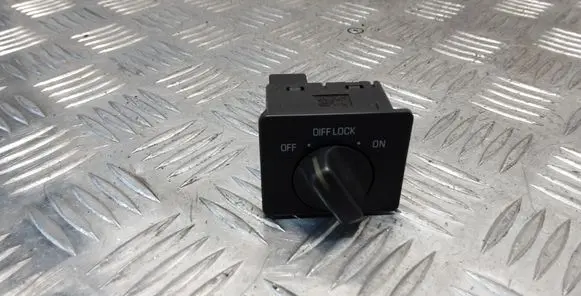 Nissan Patrol Y61 Differential lock switch 