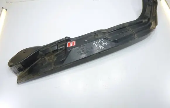 Audi A4 S4 B7 8E 8H Fender foam support/seal 8E0821111A