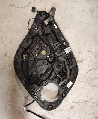 Volvo S60 Rear window lifting mechanism without motor 672140582 32310709 32131414