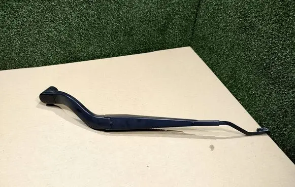 Renault Koleos II Front wiper blade arm 288814089R