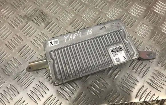 Toyota Yaris Engine control unit/module 896610DT20