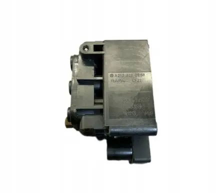 Mercedes-Benz E W212 Air suspension valve block A2123200358 A2513200058